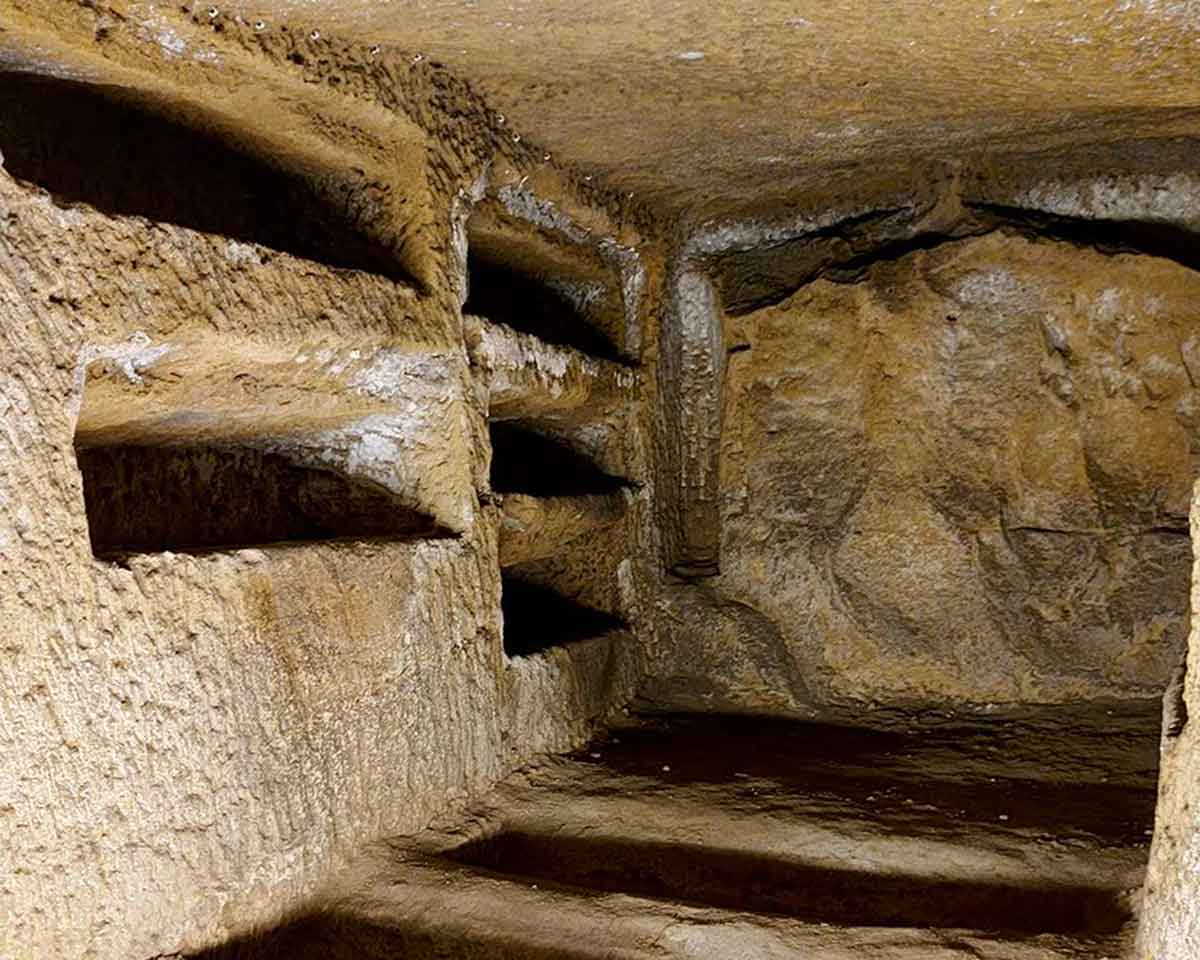 loculi catacombe san gennaro